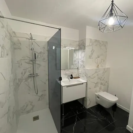 Apartamento T2 Proche De La Et Au Calme Ajaccio (Corsica)