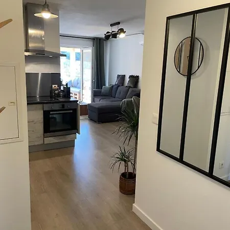 Apartament T2 Proche De La Et Au Calme *