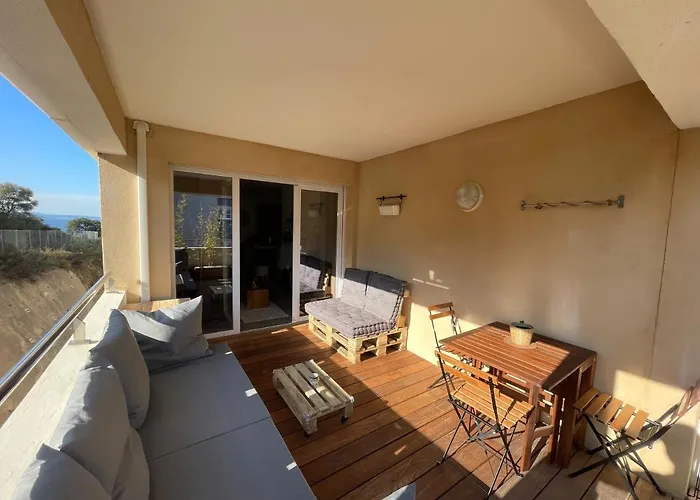 T2 Proche De La Et Au Calme * Ajaccio (Corsica)