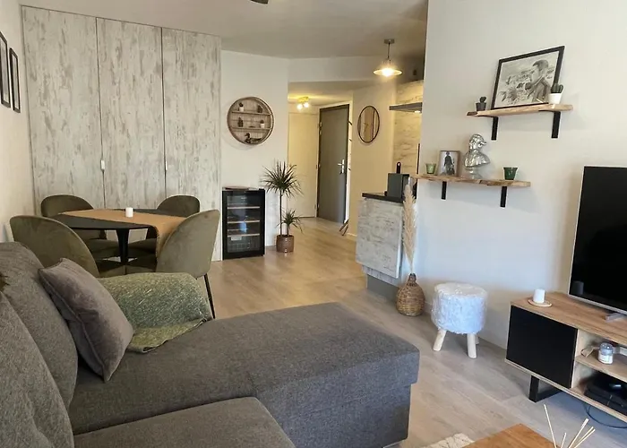 Appartement T2 Proche De La Et Au Calme