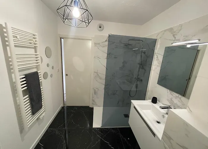 Apartamento T2 Proche De La Et Au Calme