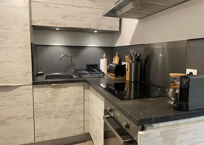 T2 Proche De La Et Au Calme Apartamento *